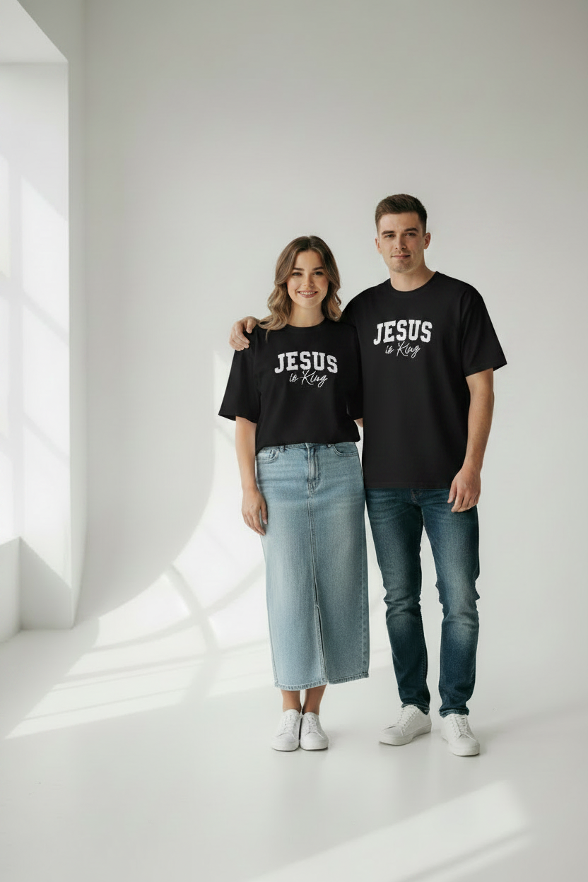 Jesus Is King | Camiseta Manga Corta